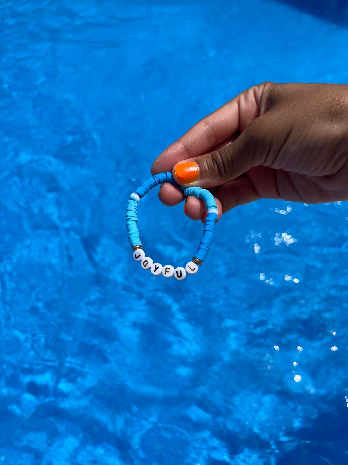 JOYFUL slogan bracelet in blue